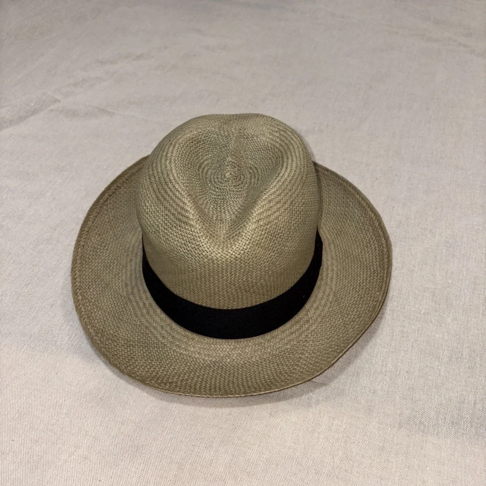 Genuine Montecristi Fedora Hat Size 56 Avocado Green Straw Ecuador Panama UNESCO